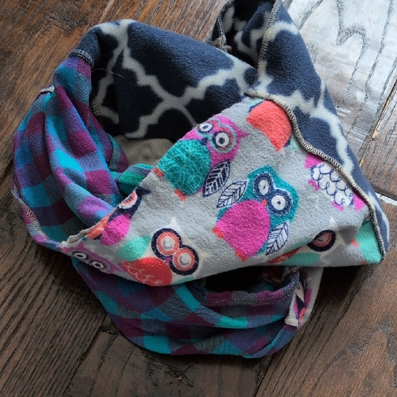Handmade Owl Flannel & Blue Medallion Fleece Infinity Cowl Ring Scarf - Picture 2 of 7